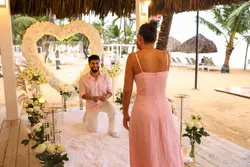 Propuesta en la Playa de Punta Cana: Un Momento Romántico Frente al Mar