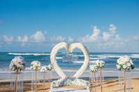 white heart — vista del paquete 1 Amour by the Sea: vista del paquete 1 en una playa privada de Uvero Alto, Punta Cana.