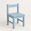 Silla infantil de madera color azul para renta en Punta Cana