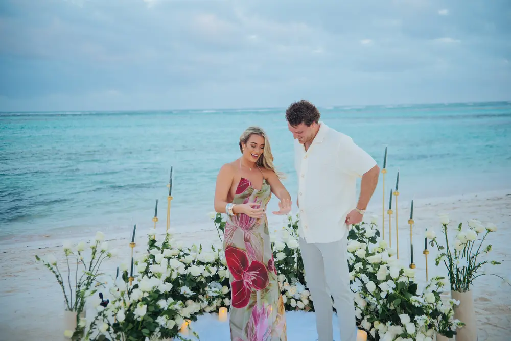 Propuesta de Matrimonio Elegante en la Orilla del Caribe