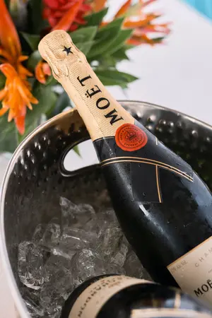 Moet