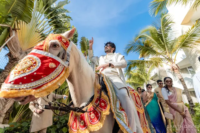 La llegada del novio a caballo — Punta Cana