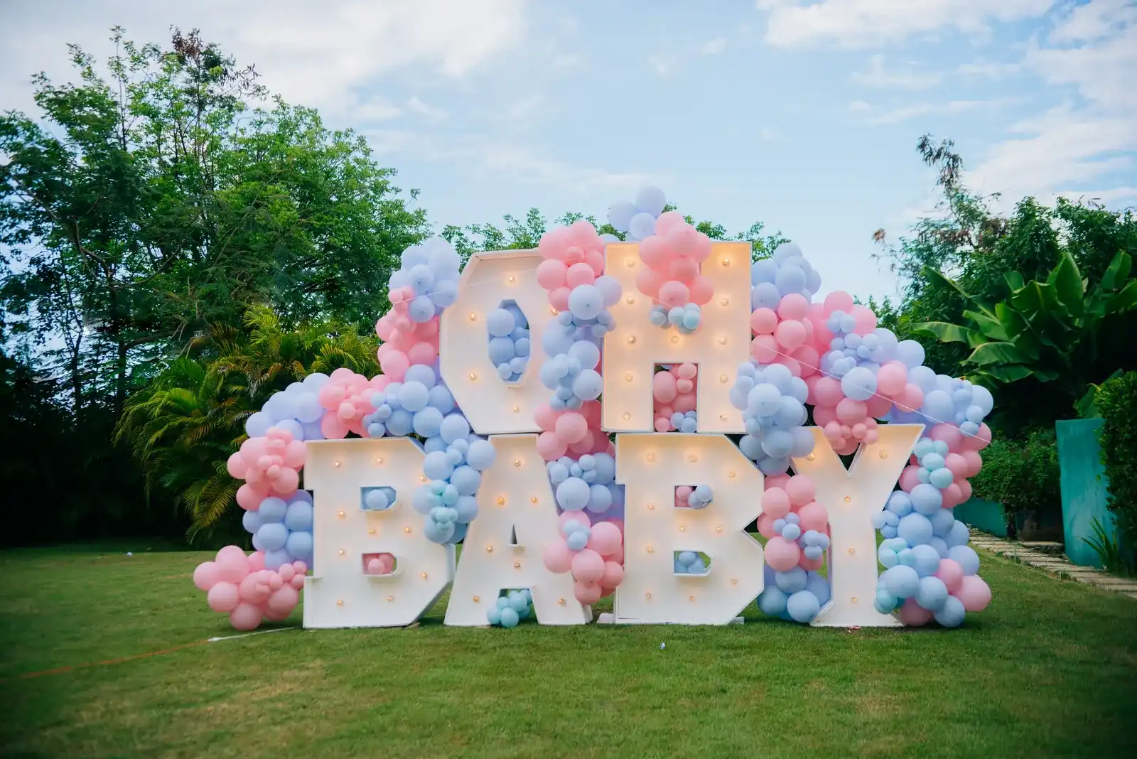 Pink and blue gender reveal decoration at a private Punta Cana villa