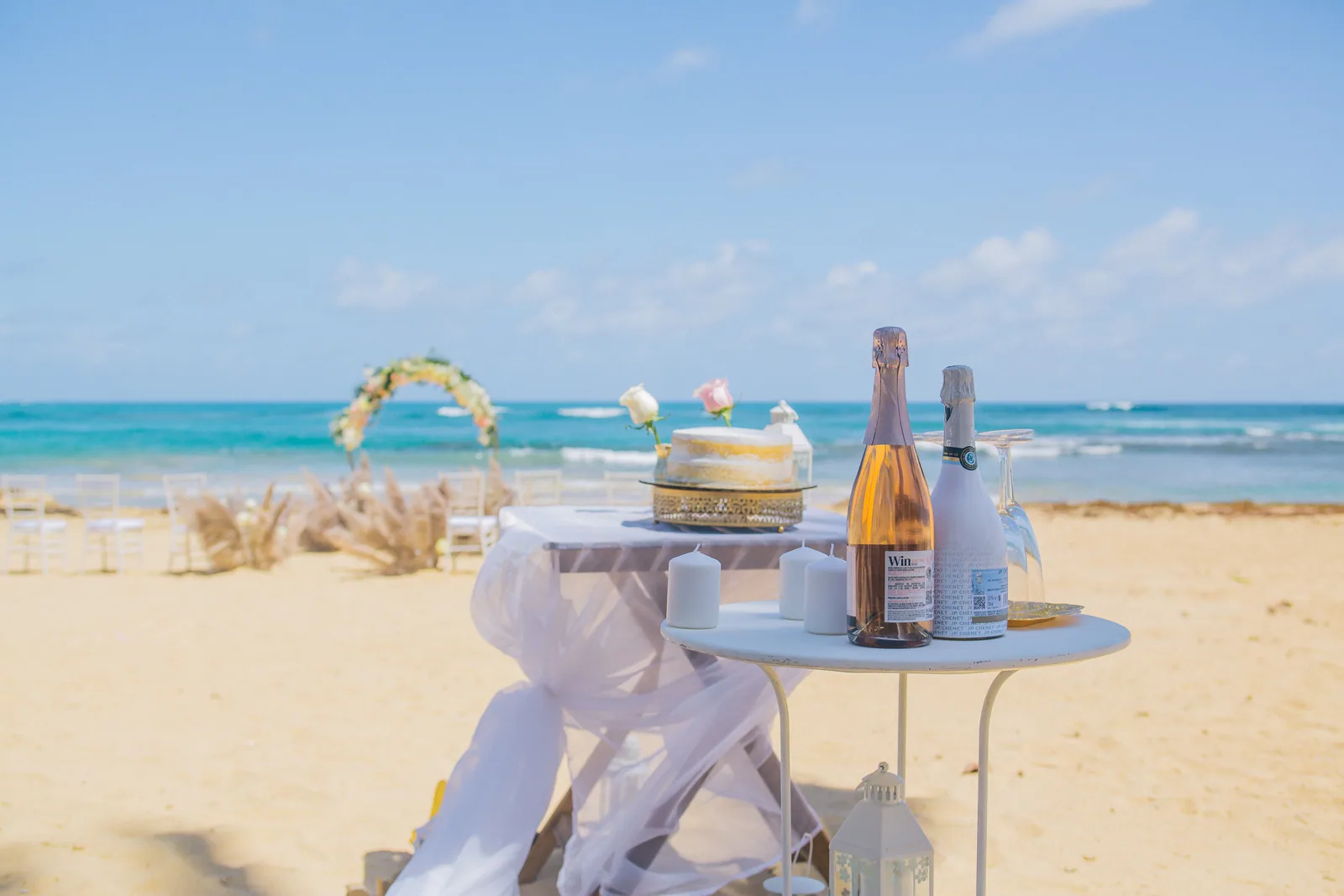 Golden Coast Halo Punta Cana elopement décor by Sertuin Events