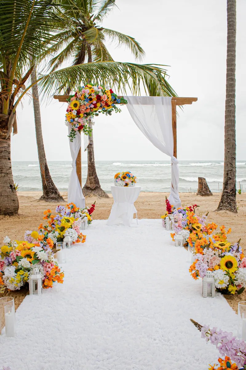 Real Punta Cana elopement wedding décor by Sertuin Events 1