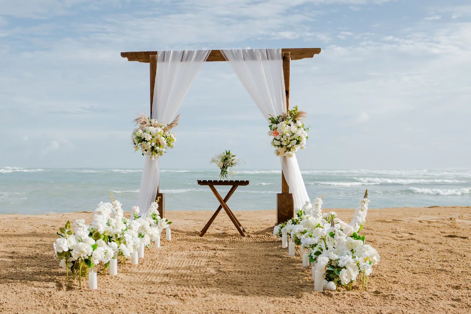 Ivory Tide Punta Cana elopement décor by Sertuin Events